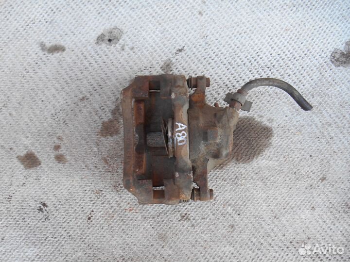 Передний правый суппорт Audi 80 Ауди 80