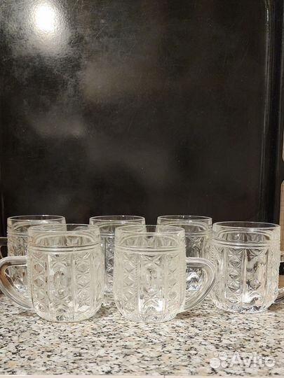 Хрустальные бокалы и стопки