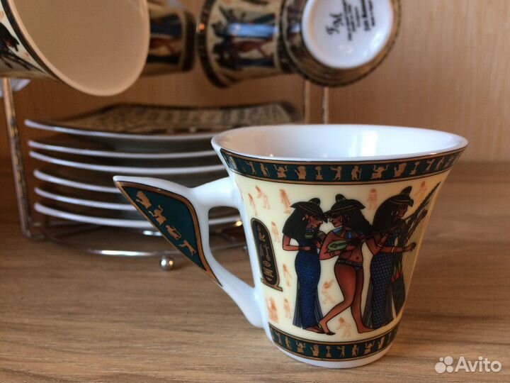 Кофейный сервиз с египетским рисунком