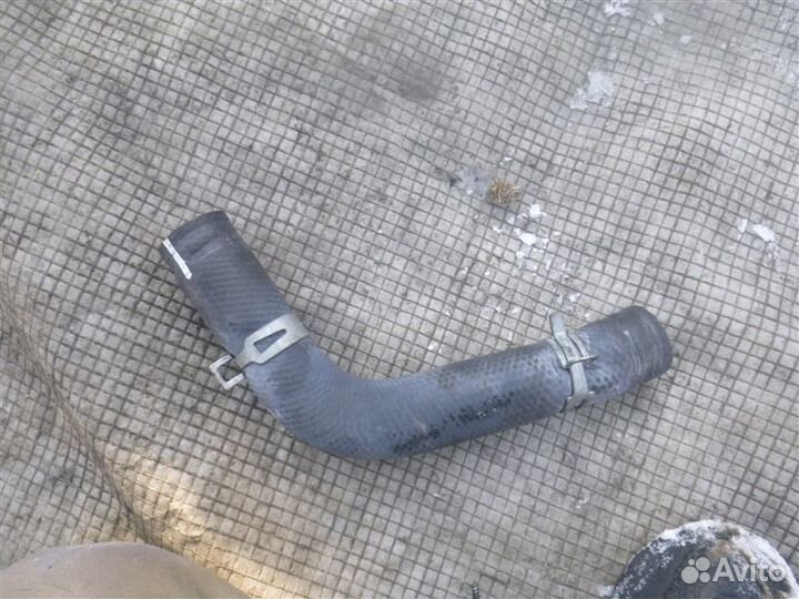 Патрубок радиатора Toyota Land Cruiser UZJ100