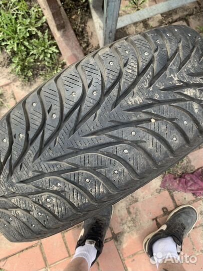 Yokohama Ice Guard Stud IG55 215/65 R16 102T