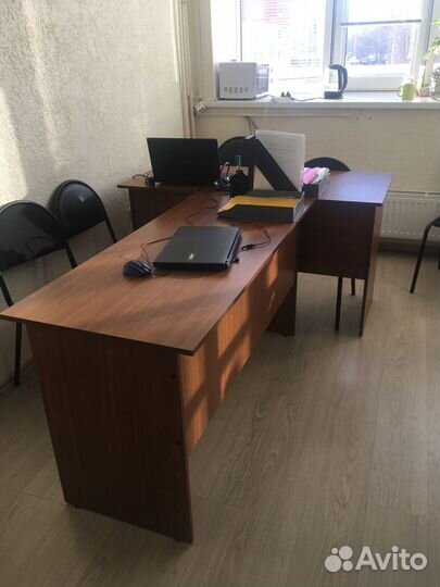 Офисные столы, стулья