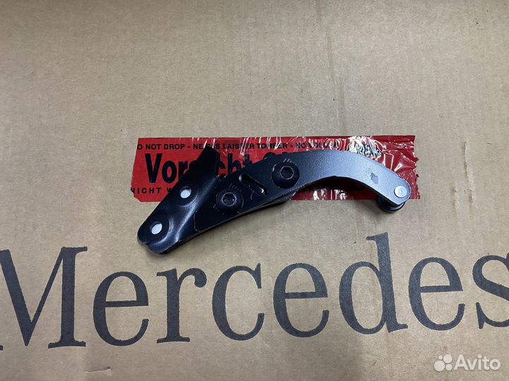 Каретка двери Mercedes W447
