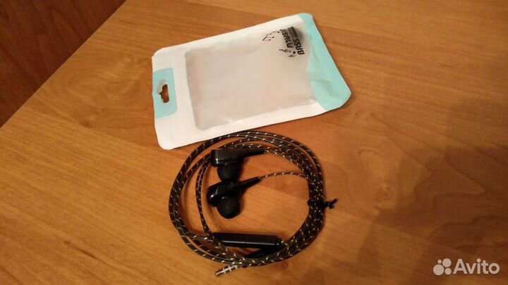 Наушники новые