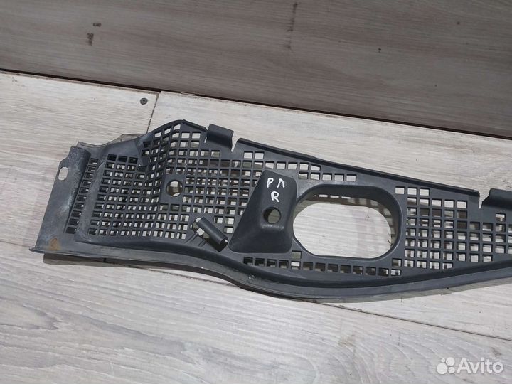 Жабо Renault Logan 1 накладка под дворники