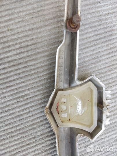 Эмблема на капот газ 21 Волга хром оригинал