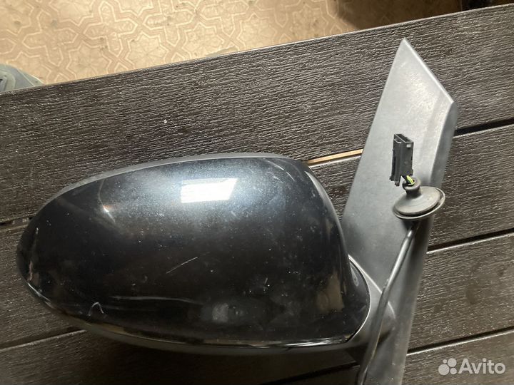 Правое зеркало opel astra j