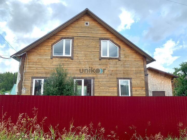 Дом 107 м² на участке 5 сот.