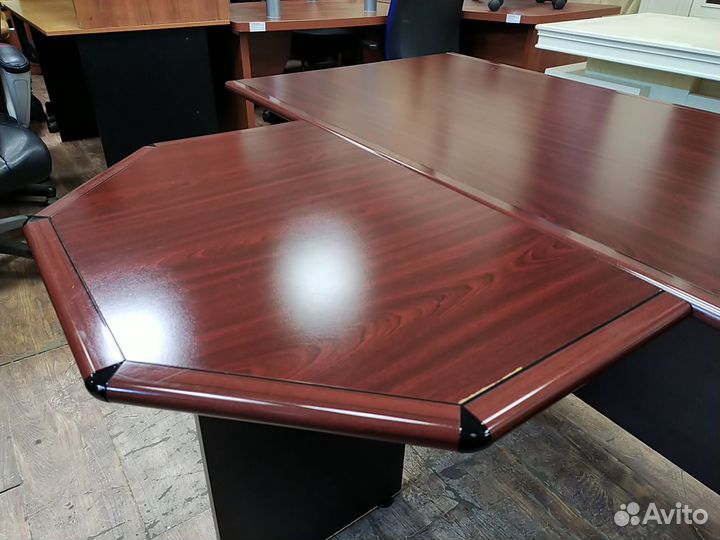 Комплект офисной мебели б/у 3 предмета 01335-мхч