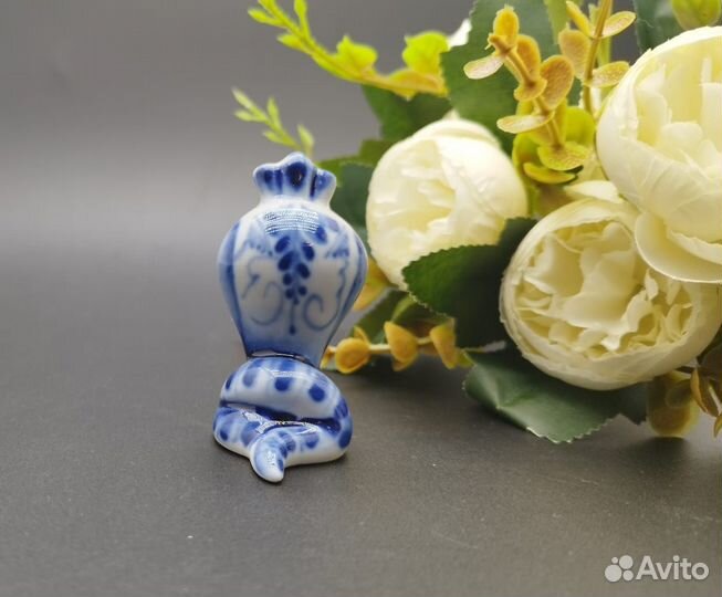 Статуэтка фарфор Гжель Кобра