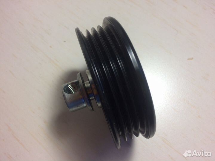 Ролик натяжной оригинал Toyota LC 88440-60060