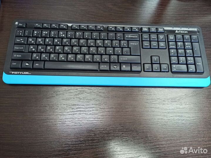 Клавиатура и мышь беспроводная