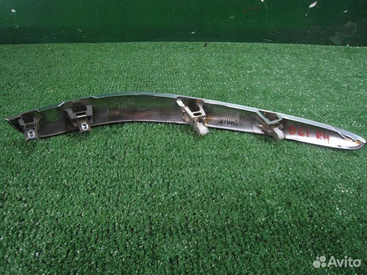 Накладка торпедо правая fiat Sedici 2007