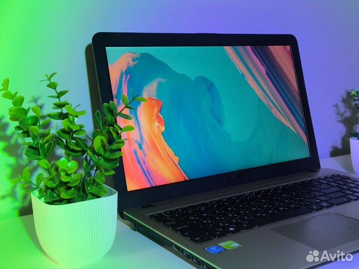 Игровой ноутбук Asus: Intel 4 ядерный / Nvidia MX1
