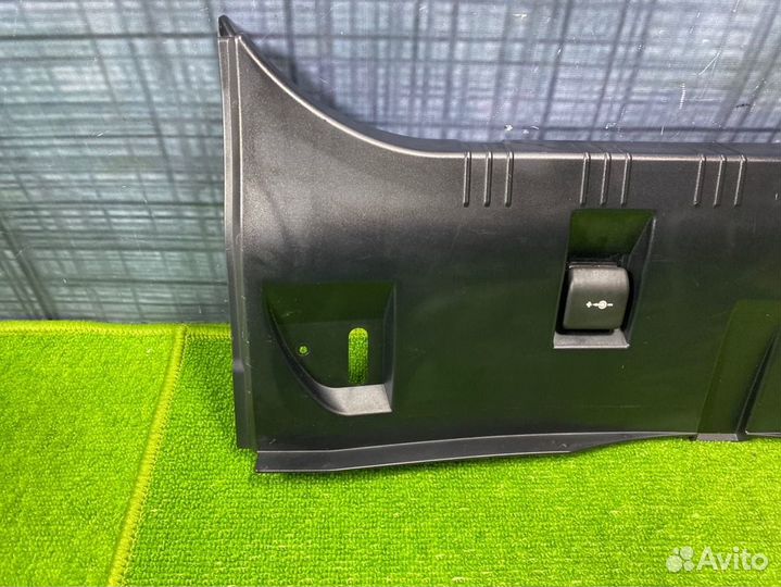 Пластик багажника Bmw 525I E60 M54 2003