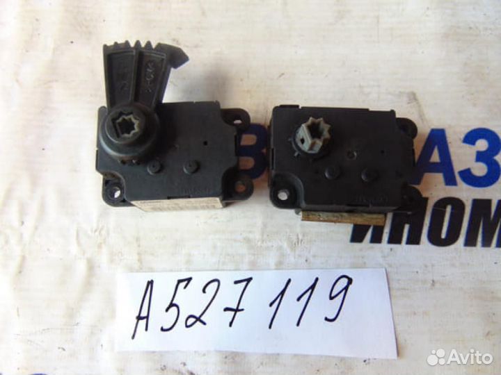 Моторчик для Peugeot 300 308 2007