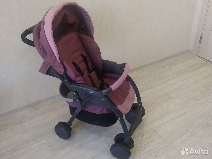 Прогулочная коляска chicco