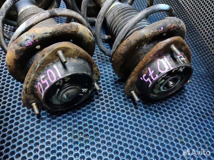 Стойка передняя Subaru Forester sf5