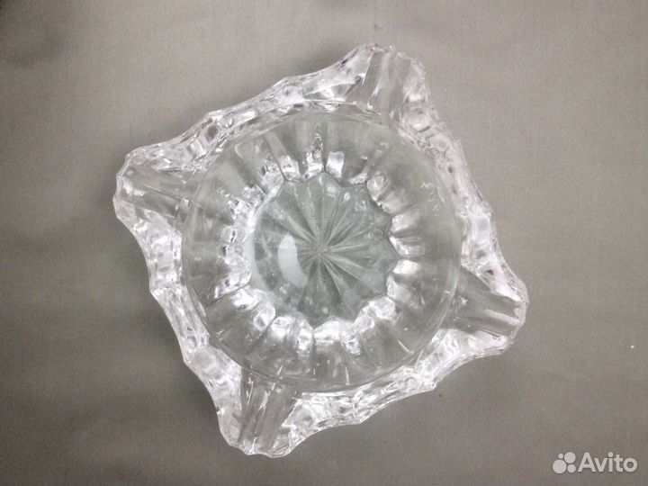 Пепельницы из цветного стекла и хрусталя