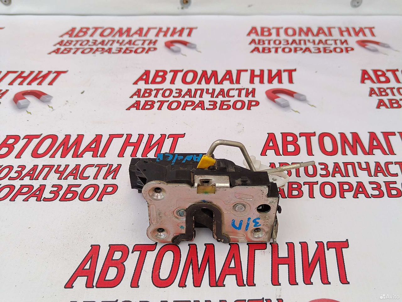 Замок задний левый Рено Сандеро 1