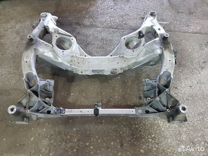 Балка подвески передняя Bmw 5-Series F10 N52B25