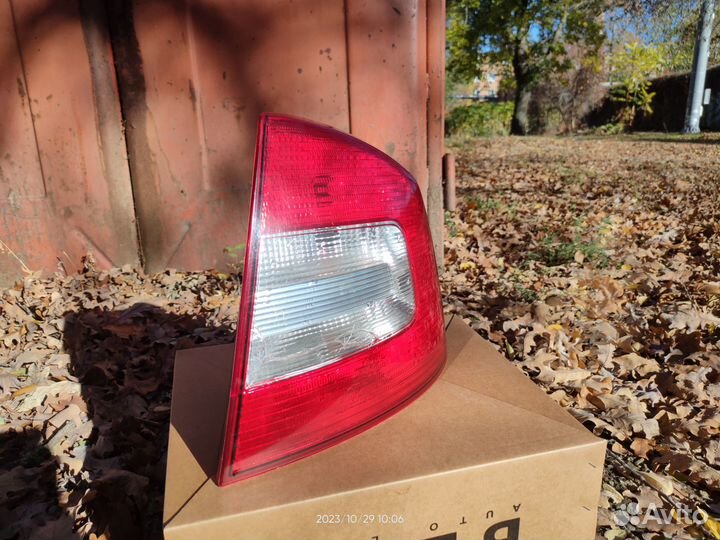 Фонарь (задний правый) Skoda Octavia (A5), 2012