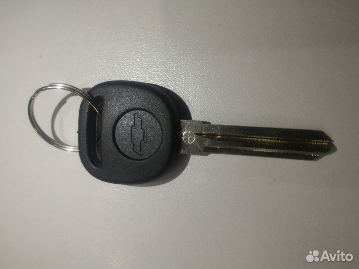 Автоключ под чип Chevrolet Cruze