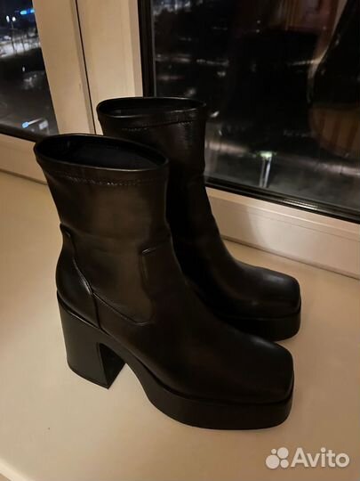 Ботинки женские весенние 39размер
