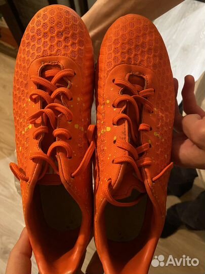 Кроссовки для футбола