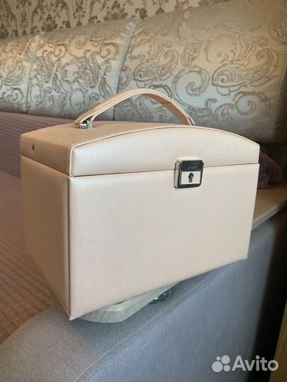 Шкатулка для украшений большая б/у