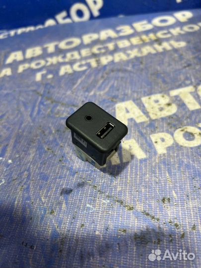 USB AUX Порт Chevrolet Aveo T300 седан 2012