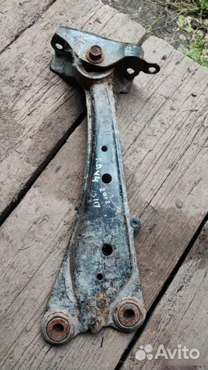 Рычаг продольный задний Toyota Rav4 2006-2013