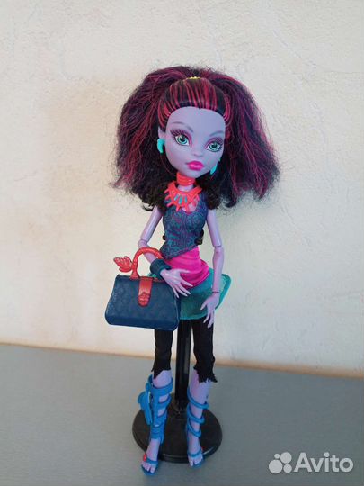 Куклы Монстр Хай Дьюс Горгон Джейн Булитл