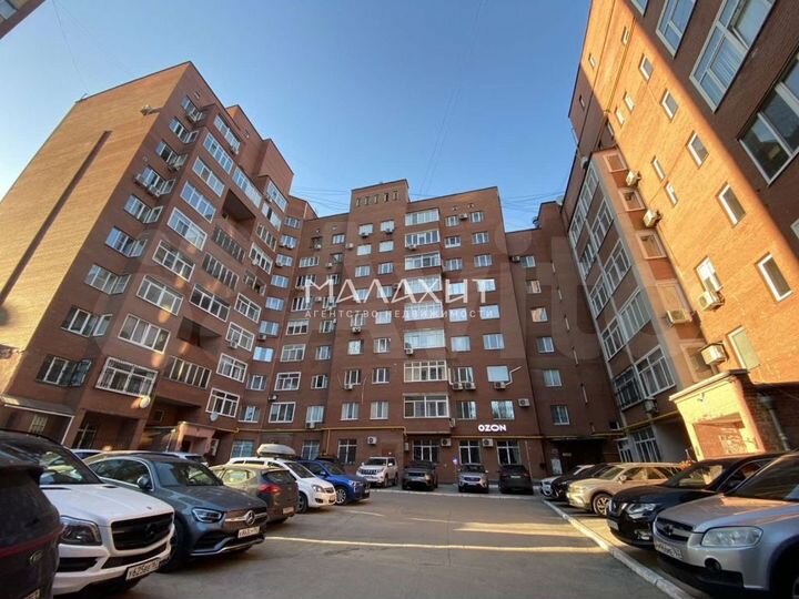 2-к. квартира, 64 м², 8/12 эт.