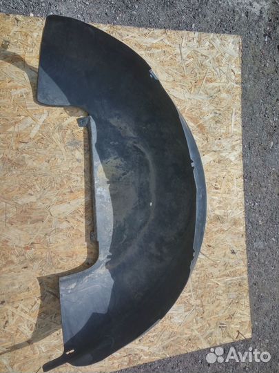 Мерседес Вито подкрылок задний правый Прав