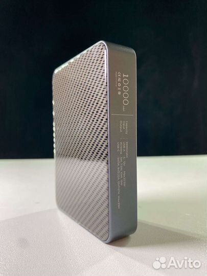 Power bank с прозрачной крышкой - Магнитный