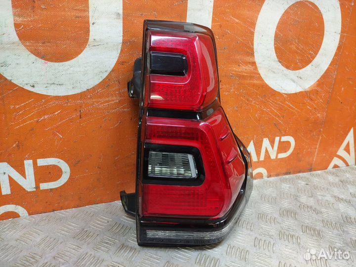 Фонарь правый Toyota Land Cruiser Prado 150