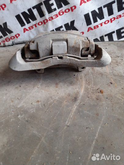 Суппорт передний левый Audi A6 C6 2008