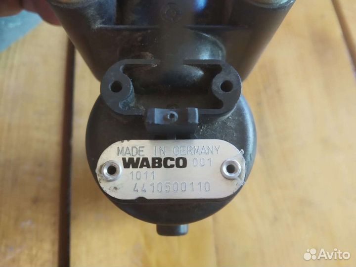 Кран уровня пола