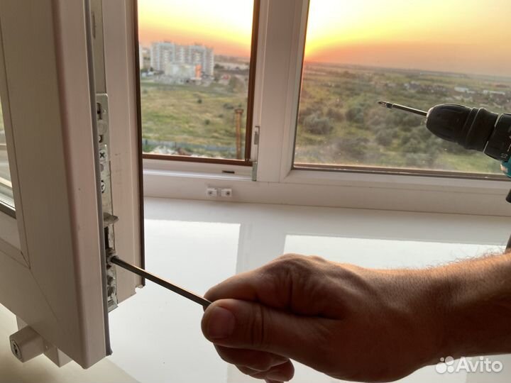 Ремонт пластиковых окон, замена фурнитуры