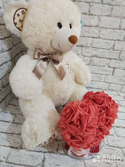 Плюшевый медведь