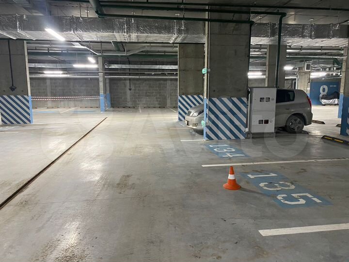 Машиноместо, 14 м²
