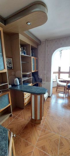 2-к. квартира, 70 м², 6/6 эт.
