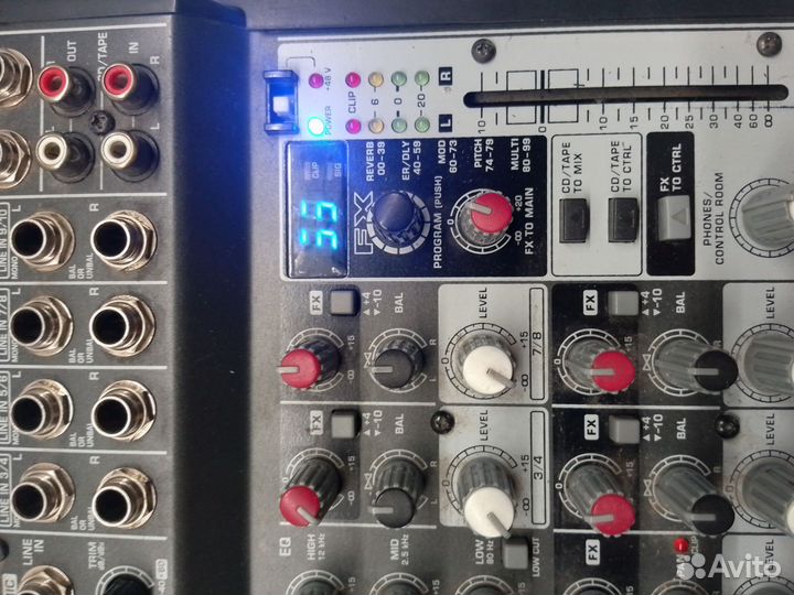 Микшерный пульт Behringer Xenyx 1002Fx