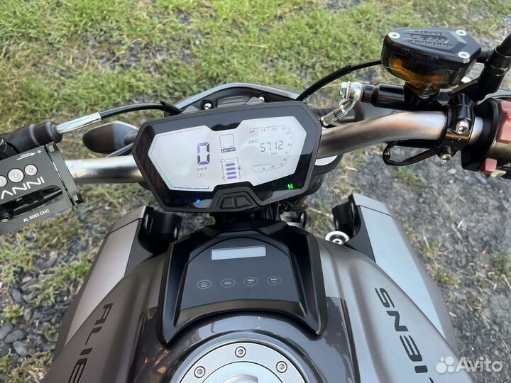 Regulmoto Alien Monster