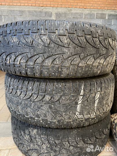 R18 Pirelli Winter Carving Edge 235/60, PCD 5x114.3 DIA 60.1