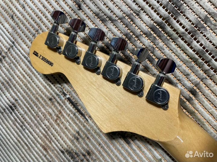 Электрогитара Fender Stratocaster