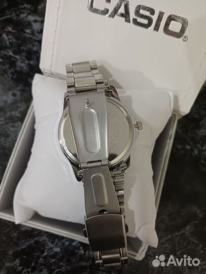 Часы casio quartz