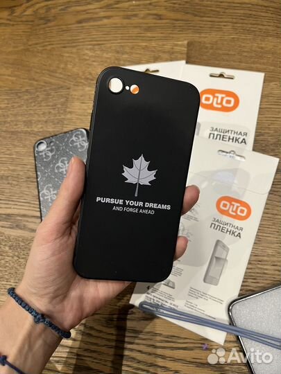 Чехлы и защитная пленка для iPhone