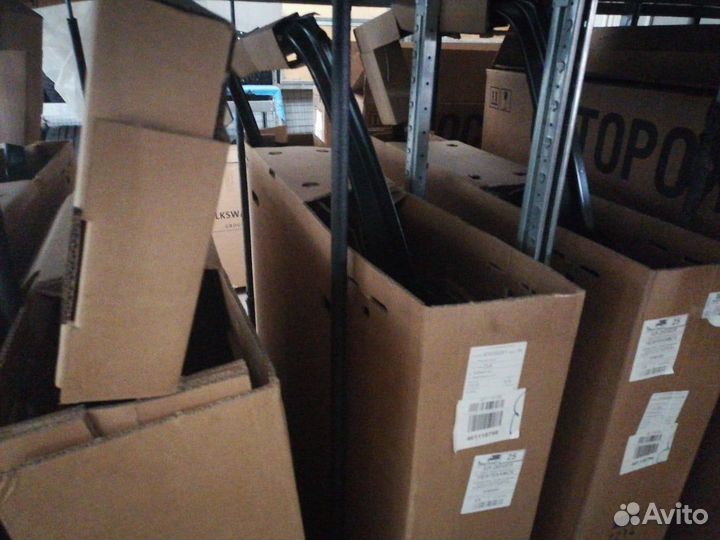 Дверь правая передняя Polo, 60U831056